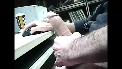 Snapshot of 01quebecboy69 chatting on February 4, 4:29 pm 01quebecboy69 online show from February 4, 4:29 pm