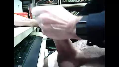 Snapshot of 01quebecboy69 chatting on December 4, 8:40 pm 01quebecboy69 online show from December 4, 8:40 pm