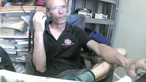 04oldskool online show from December 9, 6:02 am