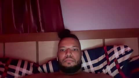 Snapshot of 0_kingsley chatting on December 16, 2:04 am Kingsley online show from December 16, 2:04 am