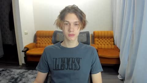 Adam online show from December 28, 8:05 am