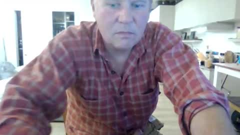 Snapshot of 1029mn chatting on October 18, 2:49 am Takin Profits online show from October 18, 2:49 am