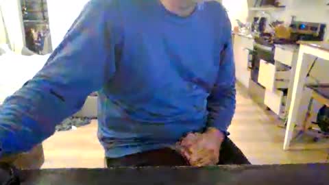 Snapshot of 1029mn chatting on October 31, 4:36 am Takin Profits online show from October 31, 4:36 am