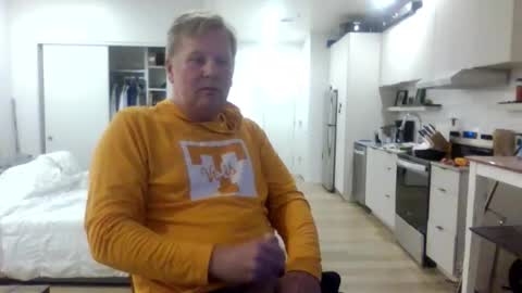 Snapshot of 1029mn chatting on October 13, 5:57 am Takin Profits online show from October 13, 5:57 am