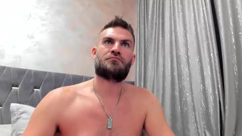 10in_deluxe online show from December 5, 7:26 am