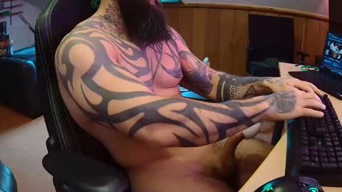 19andre90 online show from April 17, 5:43 am