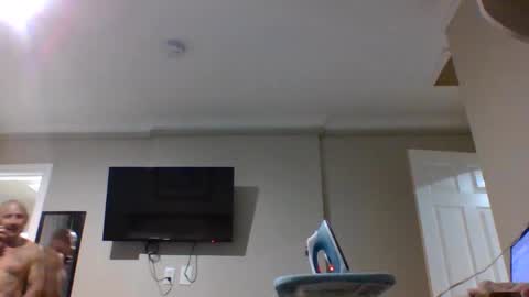 TheShyOne18 online show from March 5, 6:12 am