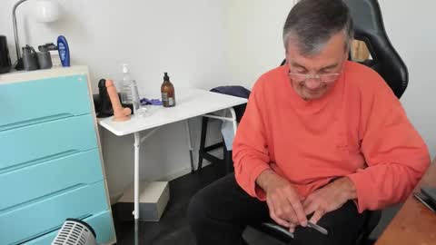 Henk online show from October 9, 1:27 pm