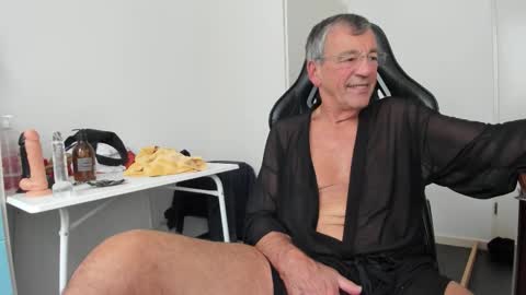 Henk online show from October 15, 2:57 pm