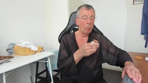 Henk online show from March 25, 2:54 pm