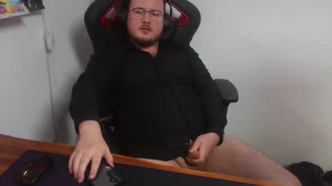 ask me in pm online show from December 19, 11:35 pm