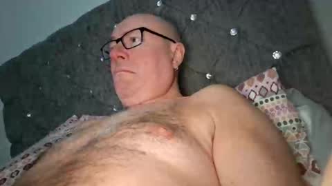 Snapshot of 211scudder chatting on November 1, 8:40 am 211skoosh online show from November 1, 8:40 am