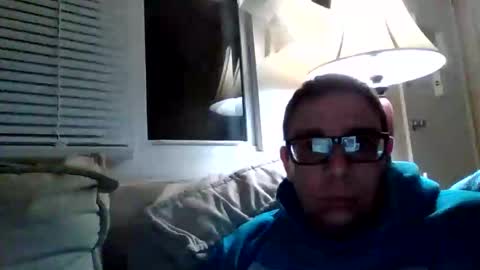 21piolts online show from April 25, 1:19 am