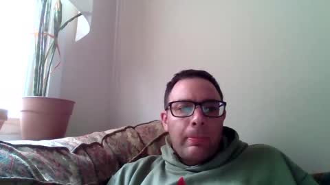 21piolts online show from April 12, 9:16 pm