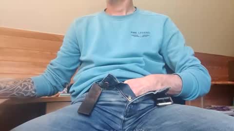 22_acacia_avenue online show from April 8, 9:30 am