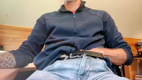 22_acacia_avenue online show from September 11, 12:04 pm