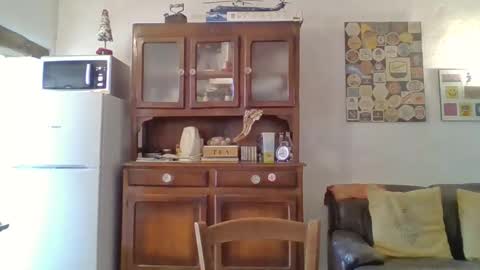 Snapshot of 22esserre chatting on December 23, 1:13 pm 22esserre online show from December 23, 1:13 pm