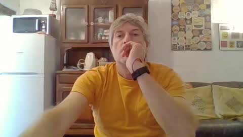 Snapshot of 22esserre chatting on October 10, 2:55 pm 22esserre online show from October 10, 2:55 pm