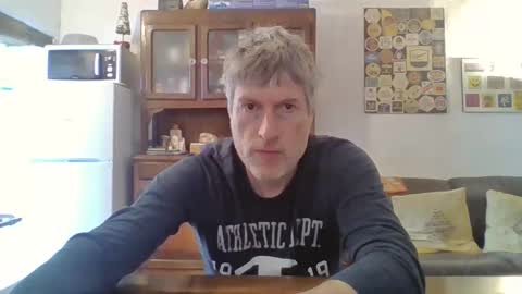 22esserre online show from April 9, 11:27 am