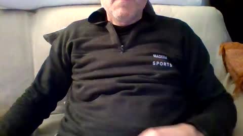 Snapshot of 22esserre chatting on December 23, 11:17 pm 22esserre online show from December 23, 11:17 pm