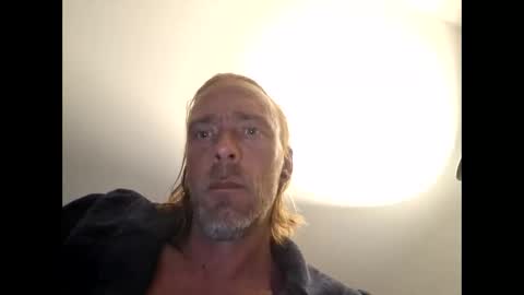 Kevin online show from April 28, 9:41 pm