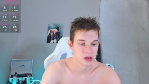 Snapshot of 4ever_dude chatting on February 21, 6:18 am Andrew online show from February 21, 6:18 am