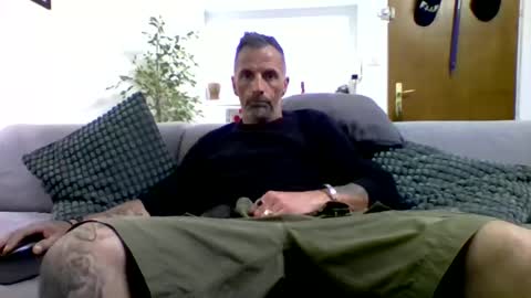 Num online show from April 11, 9:46 am