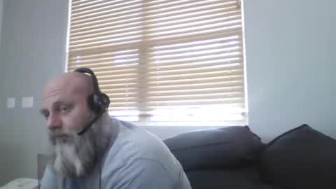 69singledad79 online show from December 11, 4:37 pm