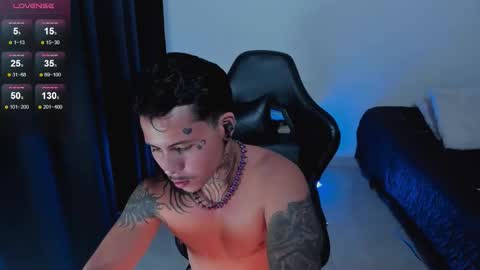 Snapshot of 777_stefantransmen chatting on October 9, 12:37 am Stefan online show from October 9, 12:37 am