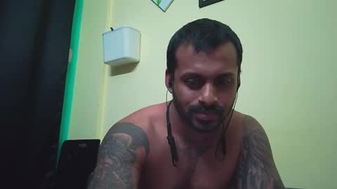 Snapshot of 7inchairyuncutindianhunk chatting on October 5, 11:53 pm Ayush online show from October 5, 11:53 pm
