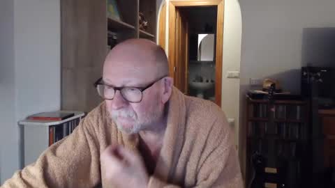 Snapshot of 7thsojourn chatting on March 11, 5:02 pm  Papi  online show from March 11, 5:02 pm