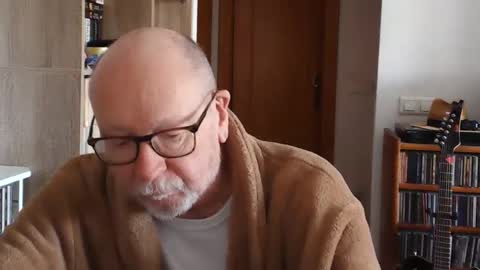 Snapshot of 7thsojourn chatting on February 16, 9:37 am  Papi  online show from February 16, 9:37 am