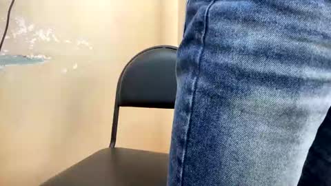 Snapshot of 7znkbob chatting on December 24, 9:39 am bob big head online show from December 24, 9:39 am