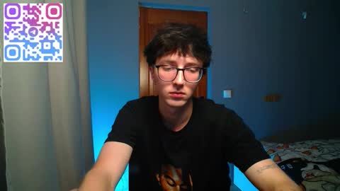 Snapshot of 8_goat chatting on October 25, 1:07 am Phillip online show from October 25, 1:07 am