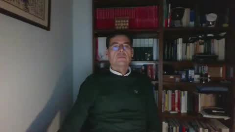 8age online show from December 25, 8:17 pm