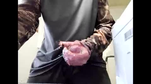 Snapshot of 8indonkey chatting on March 3, 6:50 pm 8indonkey online show from March 3, 6:50 pm