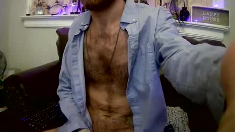 Snapshot of 90210screamer chatting on February 11, 10:15 am 90210screamer online show from February 11, 10:15 am