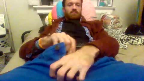 Snapshot of 90210screamer chatting on October 28, 2:25 am 90210screamer online show from October 28, 2:25 am