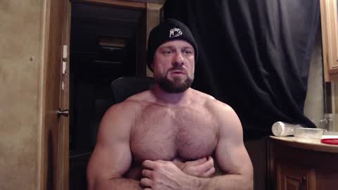 9 fat inches online show from February 6, 6:40 am