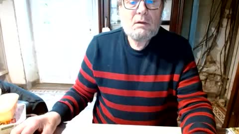 _123_voyeur_ online show from February 19, 12:56 pm