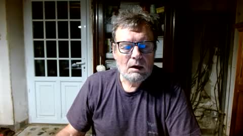 Snapshot of _123_voyeur_ chatting on October 23, 10:24 pm _123_voyeur_ online show from October 23, 10:24 pm