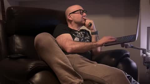 Snapshot of ____zeus____ chatting on January 12, 6:17 am God Zeus online show from January 12, 6:17 am