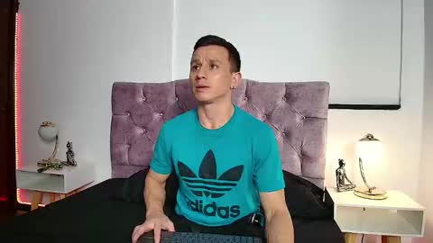 _andrewfalcon2 online show from January 28, 12:32 pm