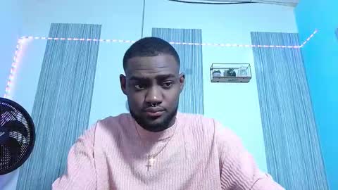 Snapshot of _black_stallion chatting on October 28, 3:20 am Andrew online show from October 28, 3:20 am