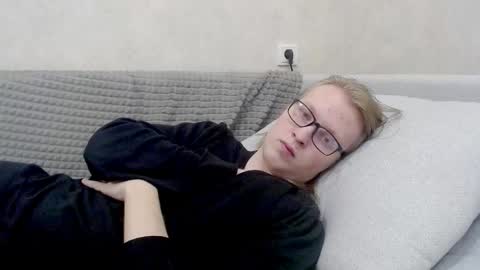 Tony online show from December 15, 3:31 pm