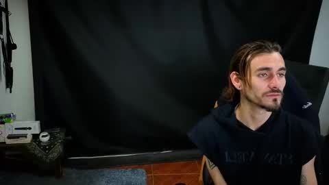 delacruz online show from February 15, 4:07 am