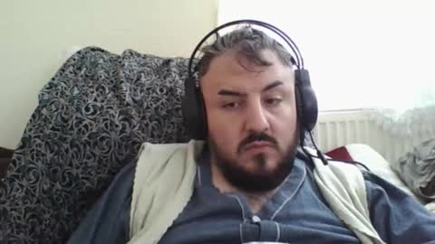Snapshot of _hasanhz_ chatting on September 20, 10:15 am  hasanhz.  online show from September 20, 10:15 am