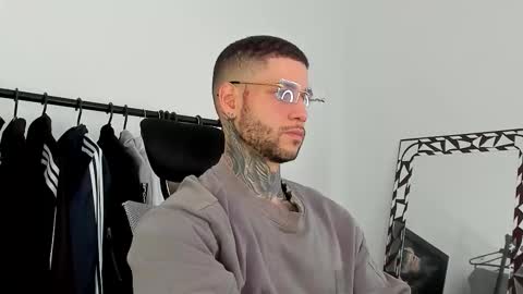 jeison online show from December 19, 6:16 pm