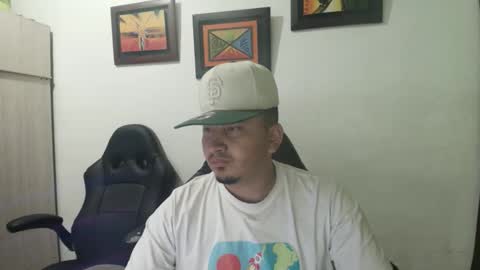 Snapshot of _jordanxxiii chatting on October 6, 4:06 am jordan online show from October 6, 4:06 am