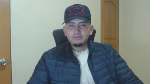 Snapshot of _jordanxxiii chatting on January 2, 2:43 am jordan online show from January 2, 2:43 am